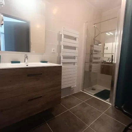 Confidence Urbaine - Coup De Coeur Pour Ce Joli ! Mae-3154 Aix-les-Bains