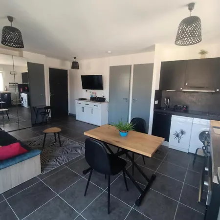 Apartment Confidence Urbaine - Coup De Coeur Pour Ce Joli ! Mae-3154 *